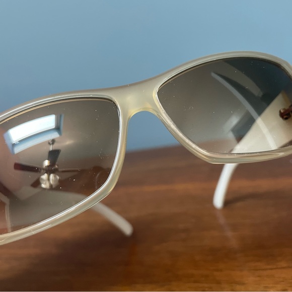 GUCCI Womens Designer Sunglasses White Rectangle GG 2935 EOODA 15423 - Picture 4 of 9